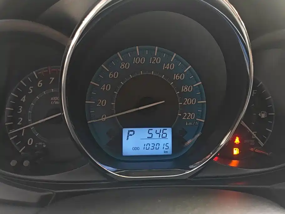 Toyota Yaris L 2016 — фото 14