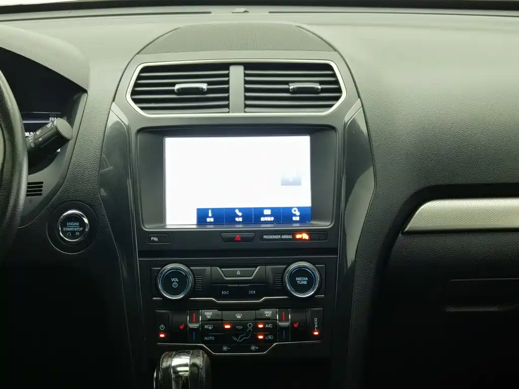 Ford Explorer 2018 — фото 12