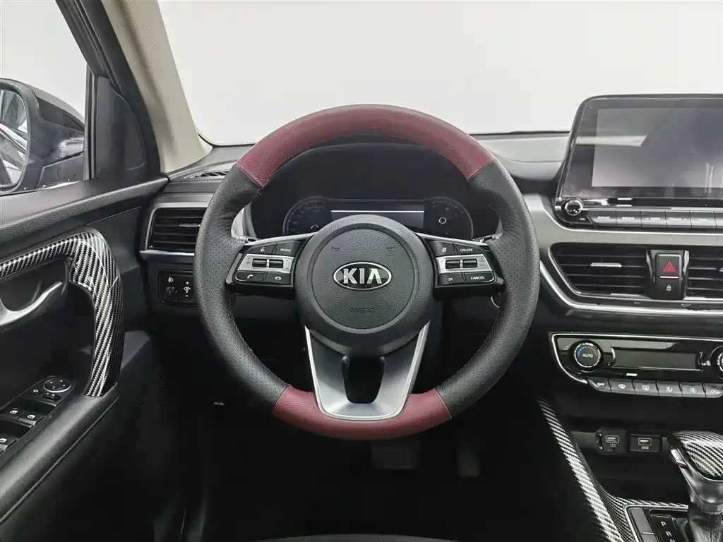 Kia Sportage 2018 — фото 11