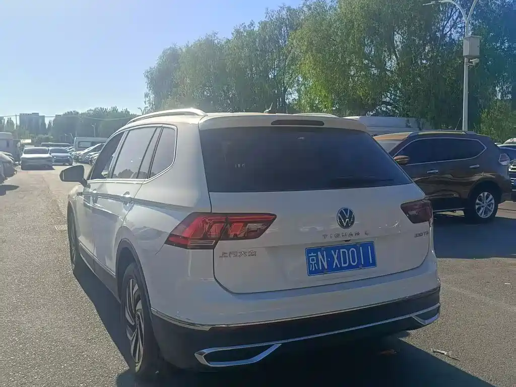 Volkswagen Tiguan L 2022 — фото 4