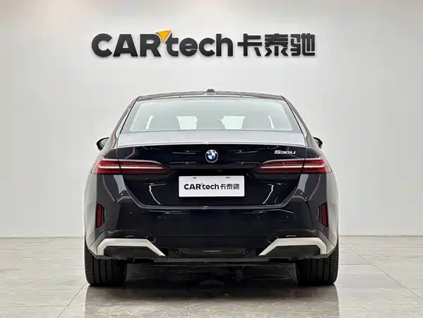 BMW 5 Series 2025
