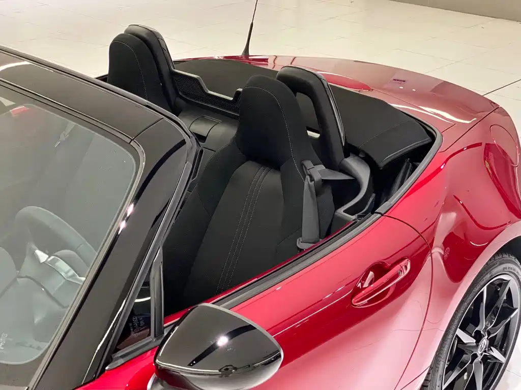 Mazda MX-5 2022 — фото 11