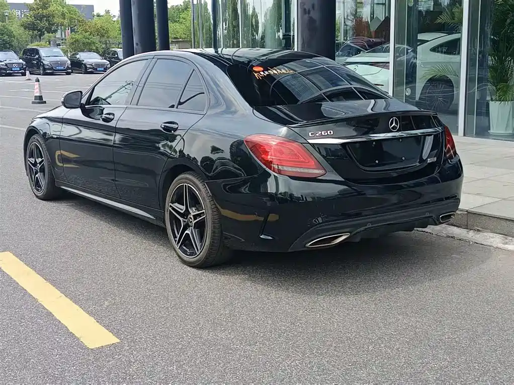 Mercedes-Benz C-Class 2021