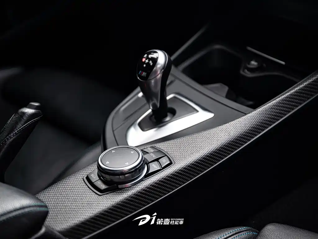 BMW M2 2016 — фото 9