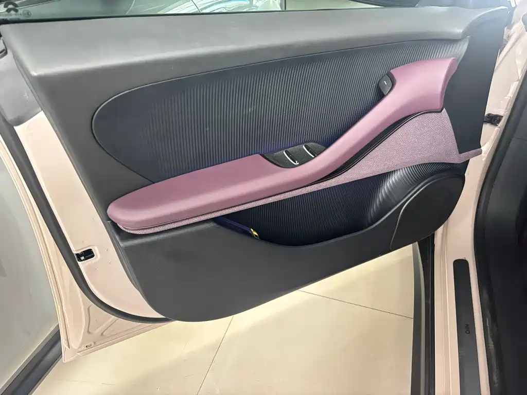 NIO ET5 2024