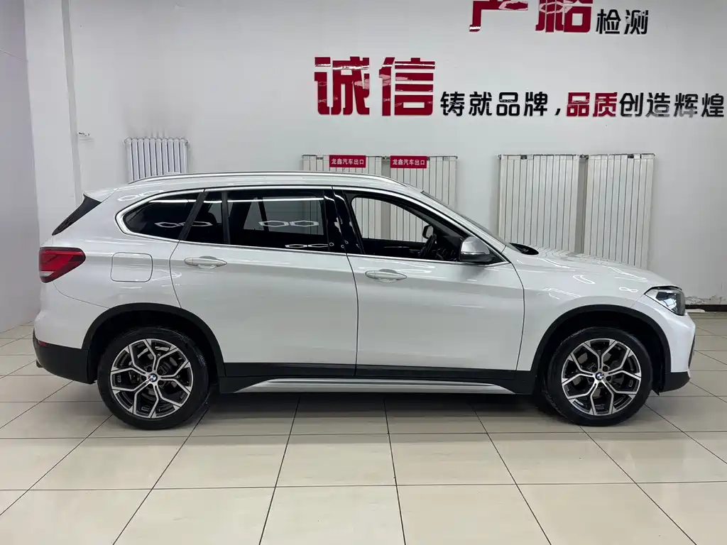 BMW X1 2022 — фото 4