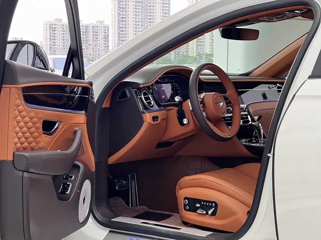 Bentley Flying Spur 2022 — фото 5
