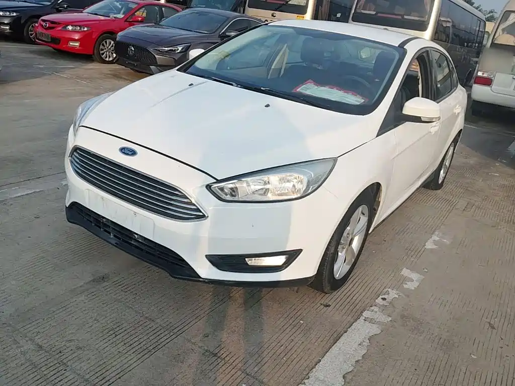 Ford Focus 2016 — фото 1