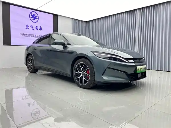 BYD Han L 2025