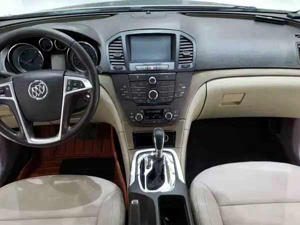 Buick Regal 2011