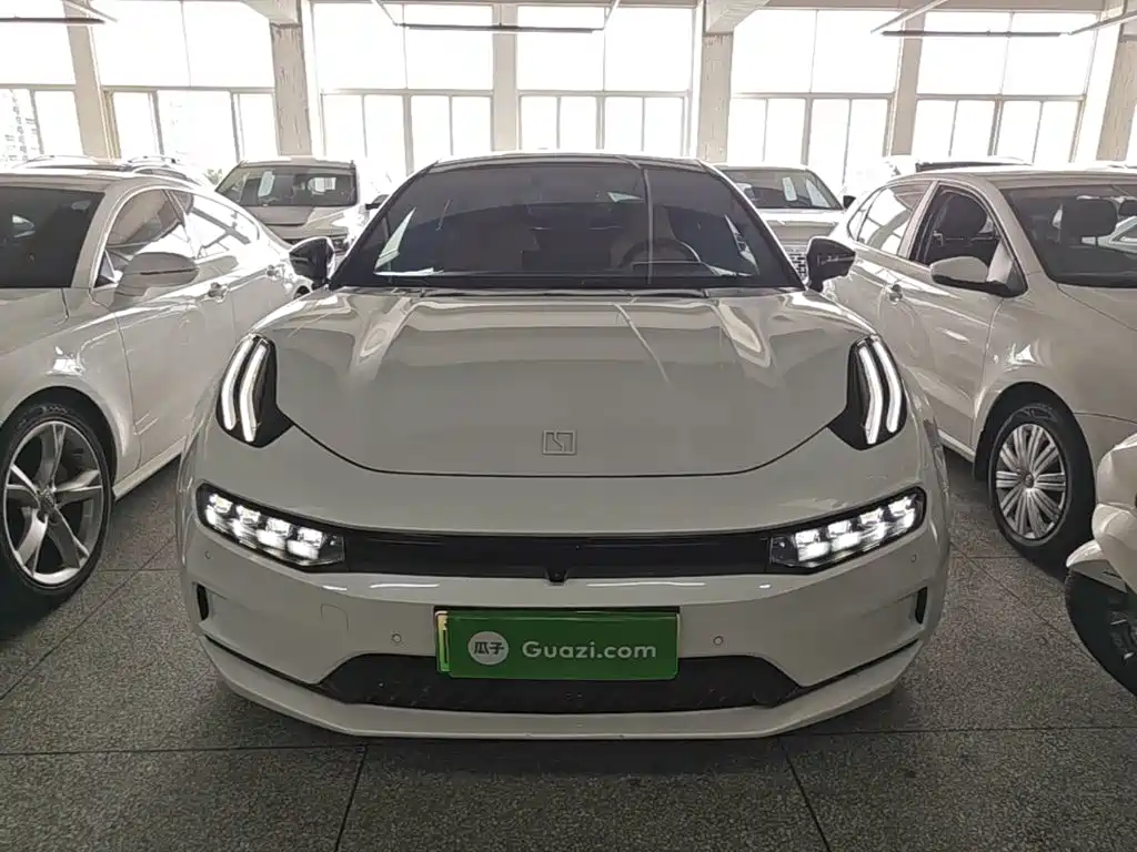 Zeekr 001 2022