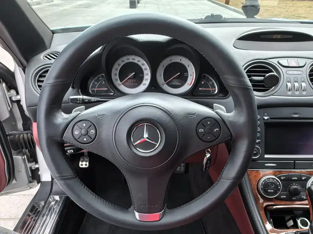 Mercedes-Benz SL-Class 2010 — фото 10