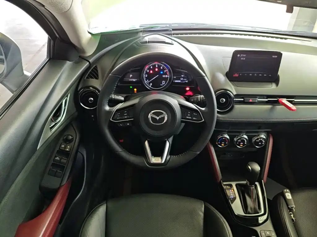 Mazda CX-3 2018 — фото 11