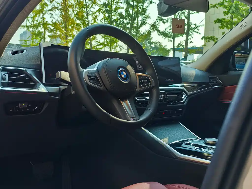 BMW i3 2022
