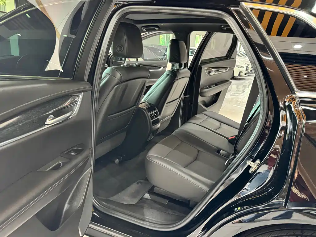 Cadillac XT5 2022 — фото 26