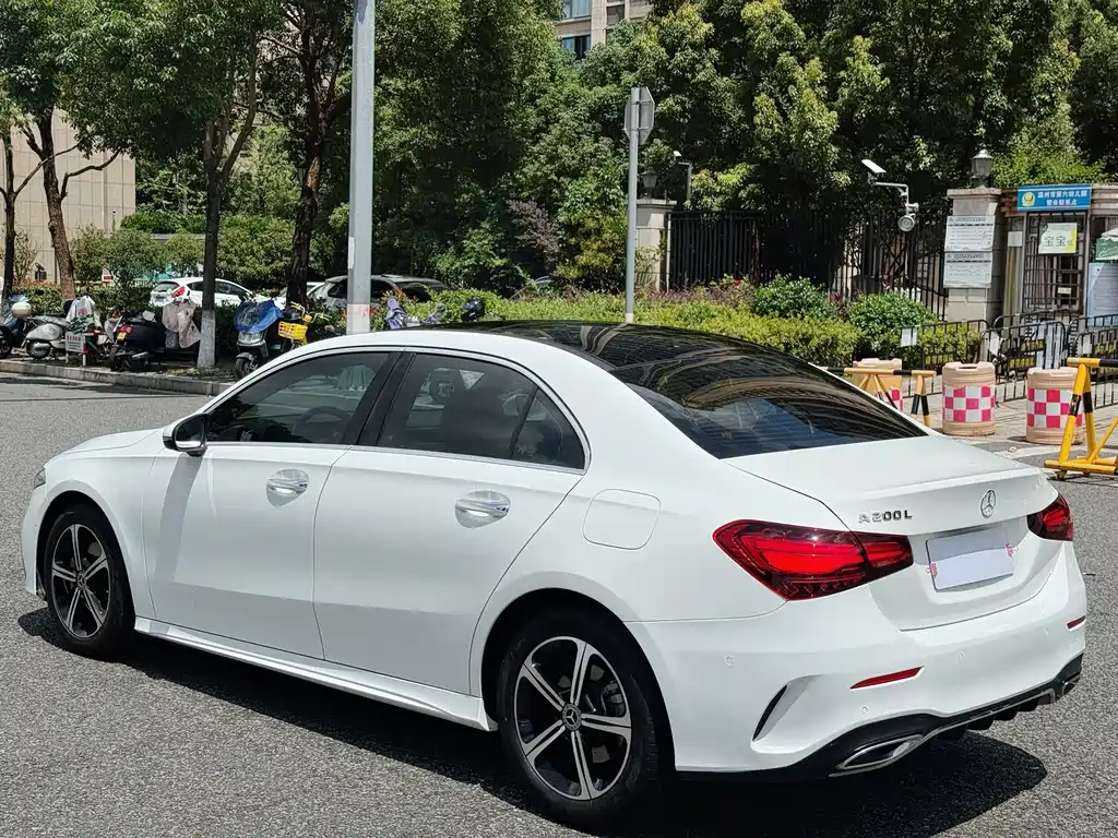 Mercedes-Benz A-Class 2023 — фото 5