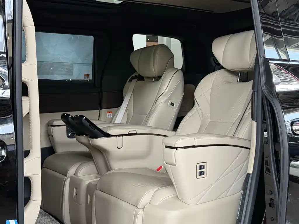 Toyota Vellfire 2025 — фото 18