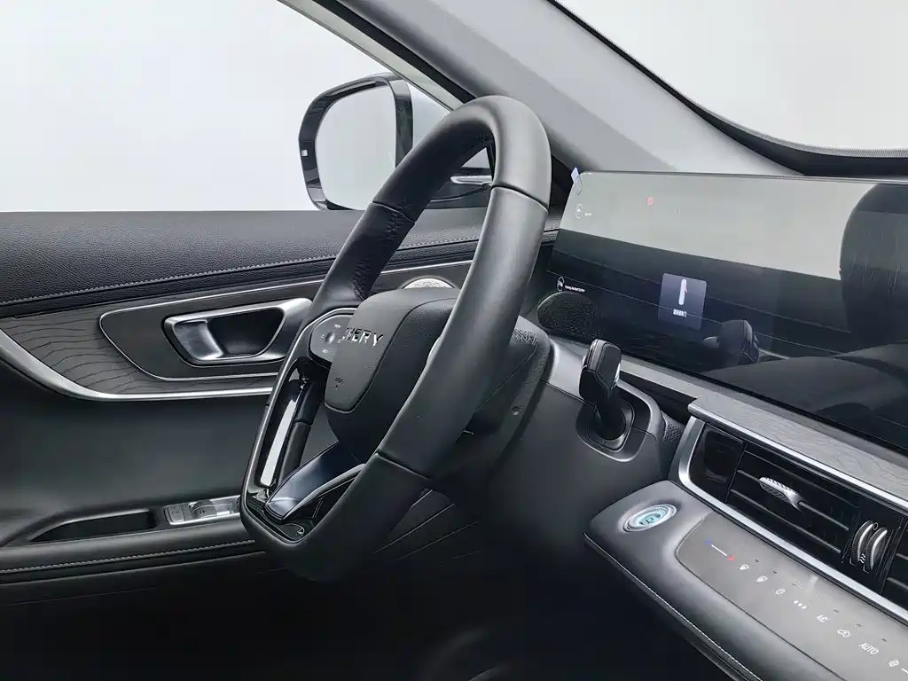Chery Tiggo 8 PRO New Energy 2023 — фото 22