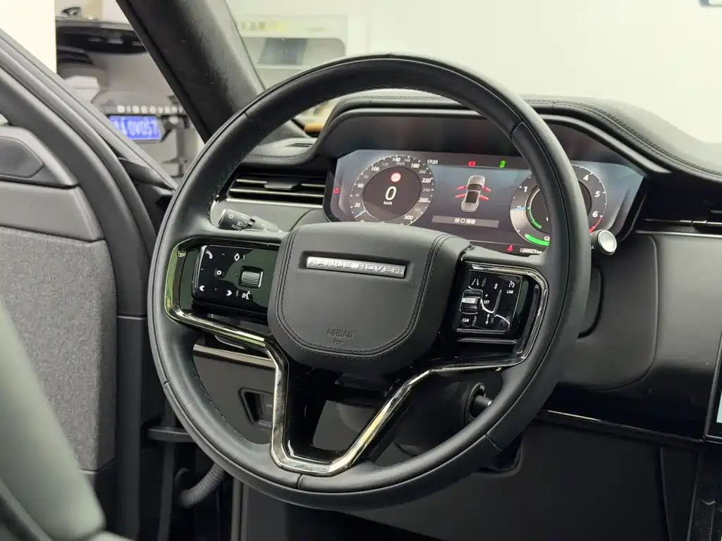 Land Rover Range Rover Sport New Energy 2025 — фото 12