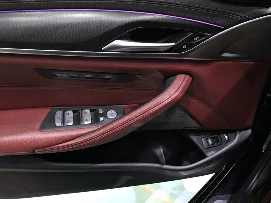 BMW 5 Series New Energy 2023 — фото 21