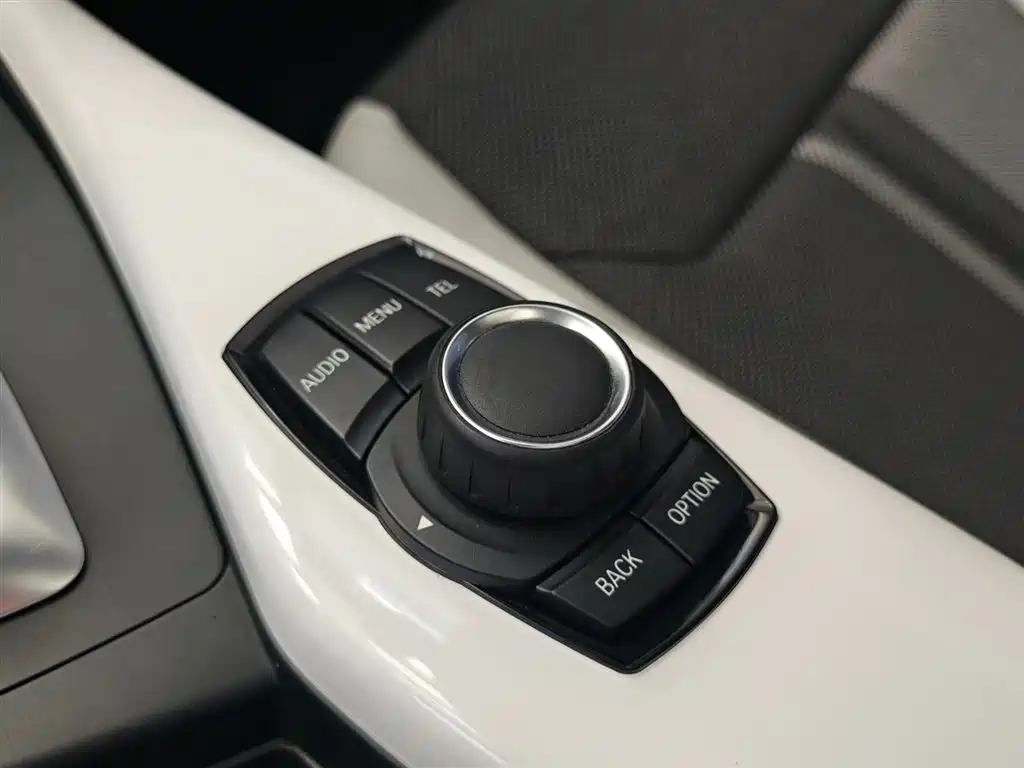 BMW 1 Series 2016 — фото 13