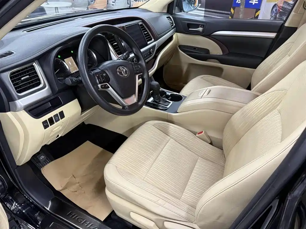 Toyota Highlander 2016