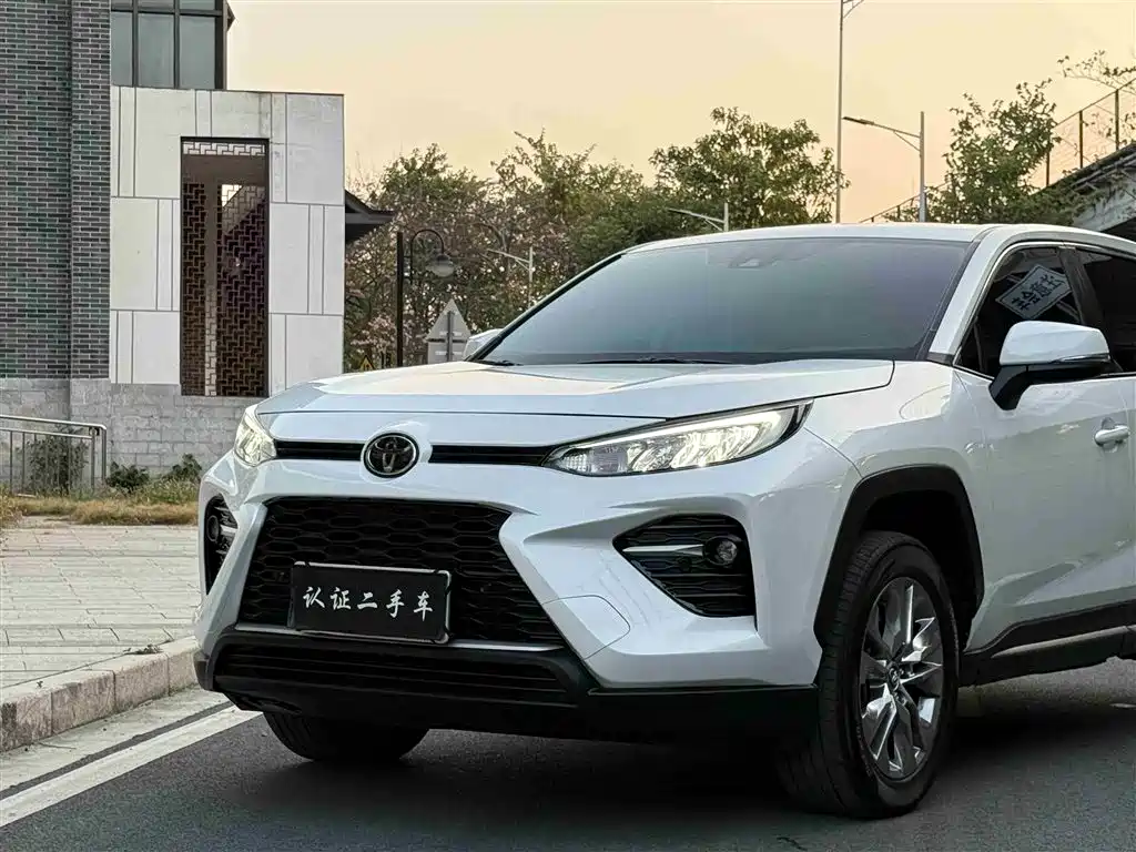 Toyota Wildlander 2023 — фото 12
