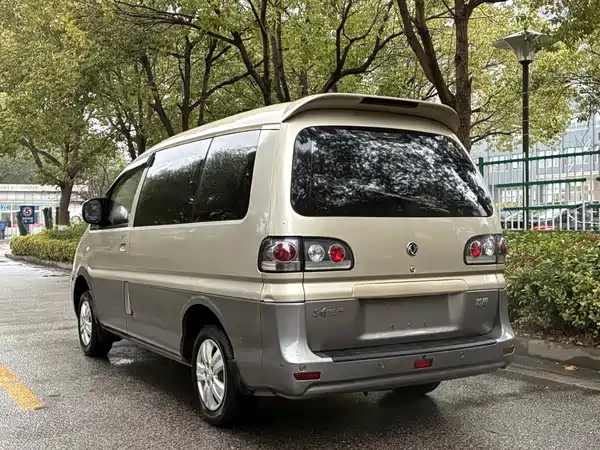 Dongfeng Lingzhi 2016