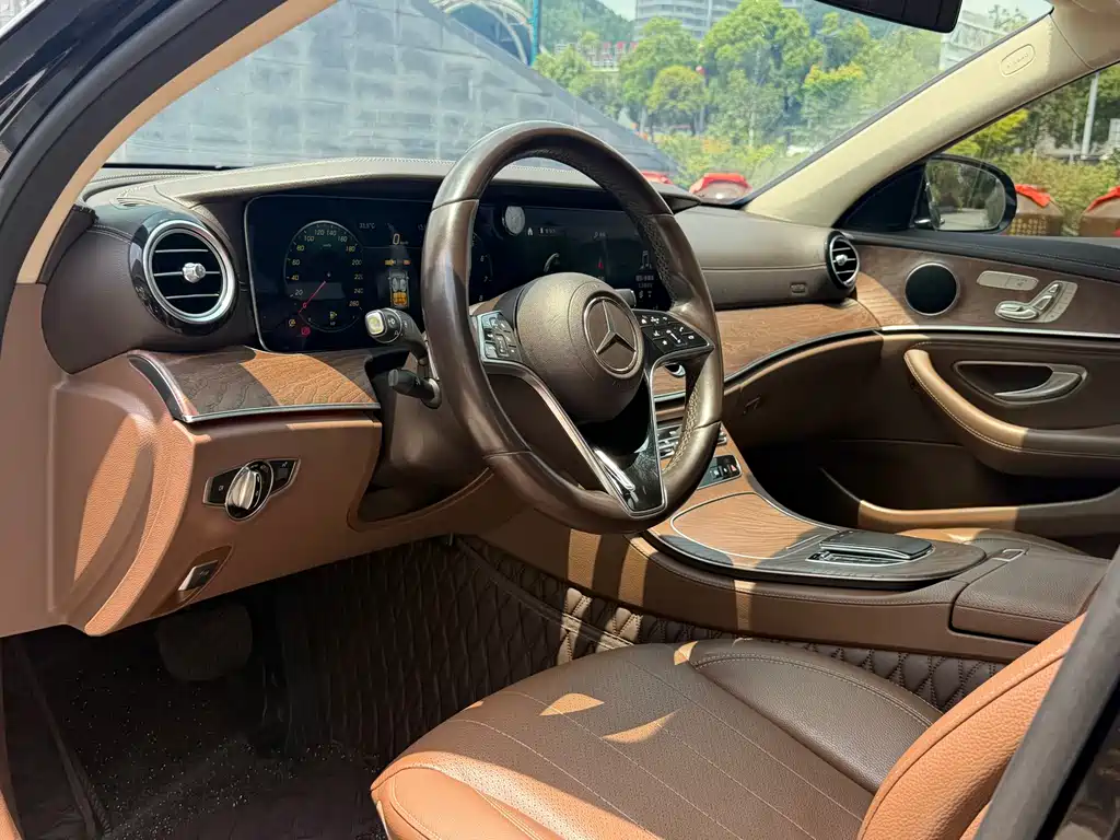 Mercedes-Benz E-Class 2021 — фото 10