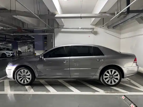 Volkswagen Phaeton 2013