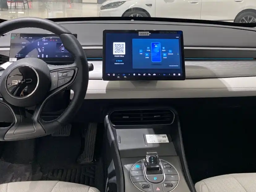 BYD Seal 05 DM-i 2025 — фото 10