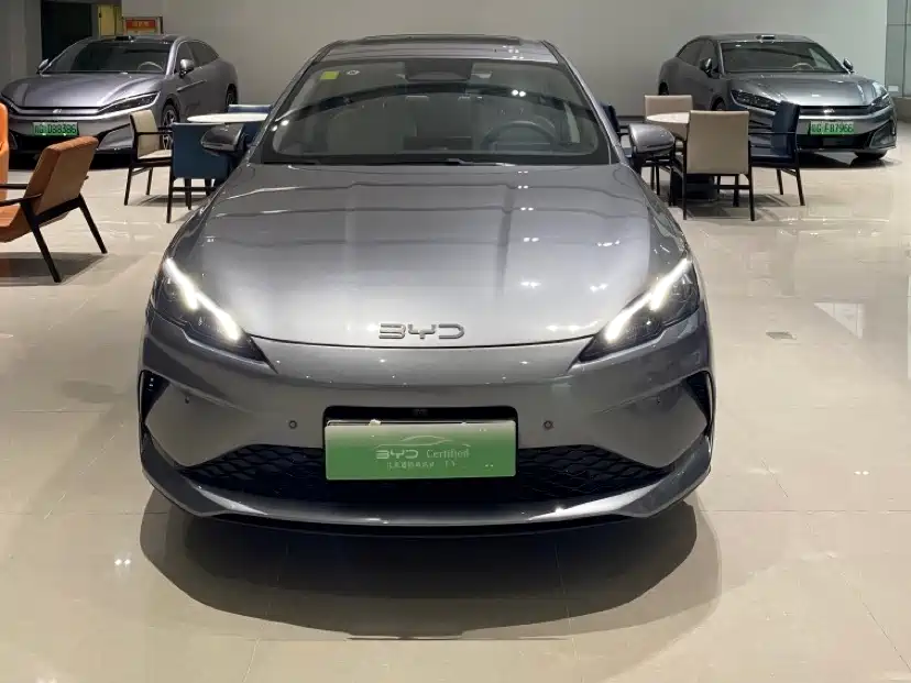 BYD Seal 05 DM-i 2025 — фото 2