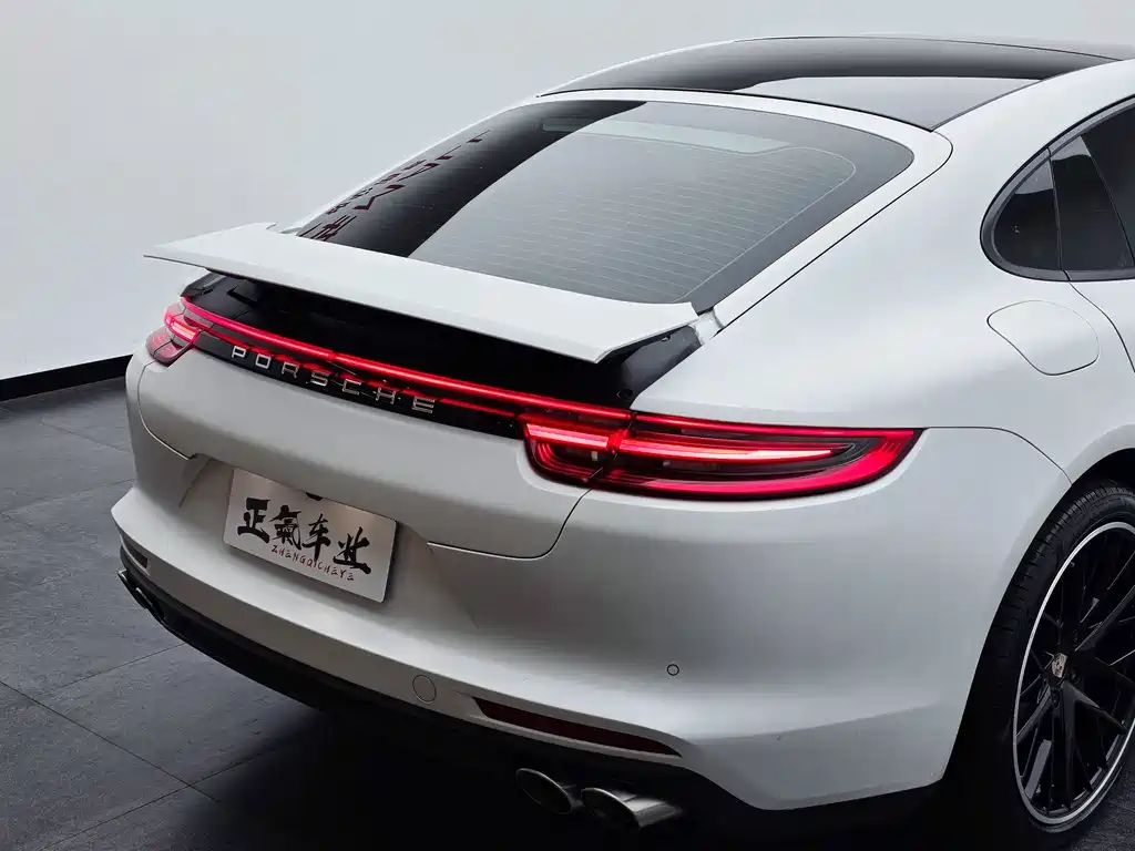 Porsche Panamera 2019 — фото 38