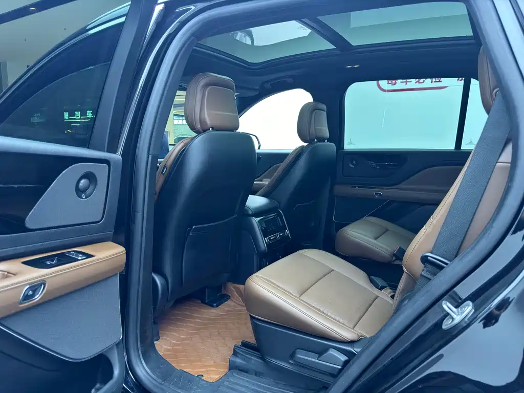 Lincoln Aviator 2021 — фото 15