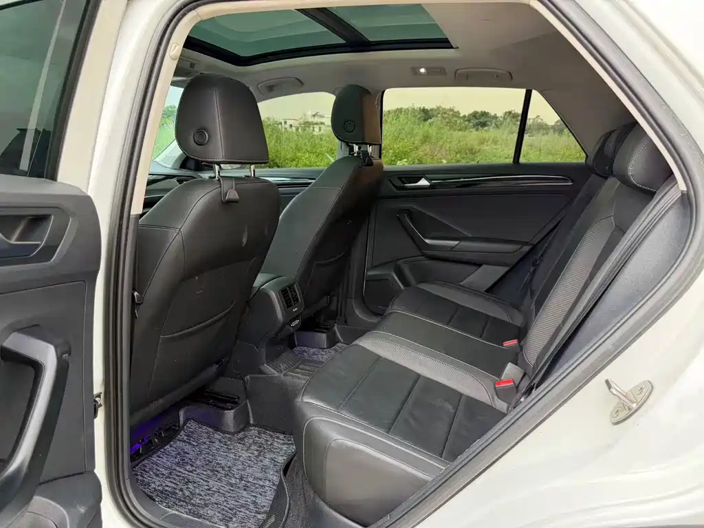 Volkswagen T-Roc 2019
