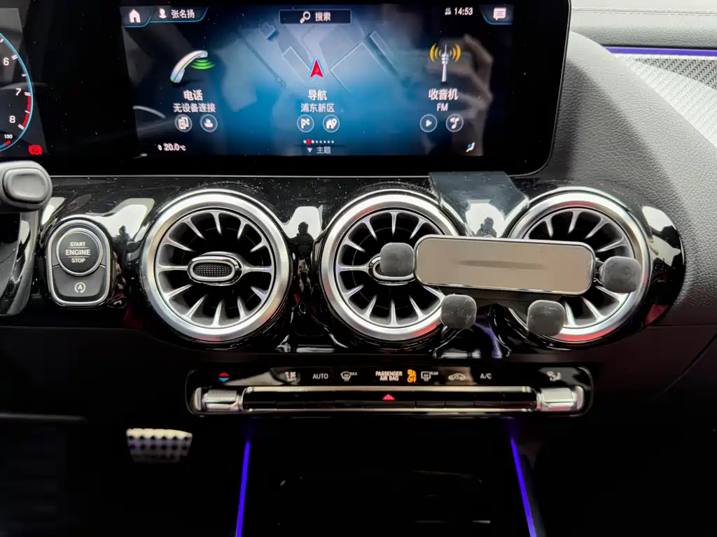 Mercedes-Benz GLA AMG 2023 — фото 23