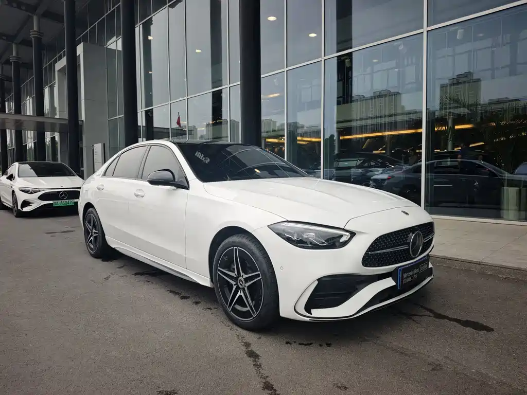 Mercedes-Benz C-Class 2024