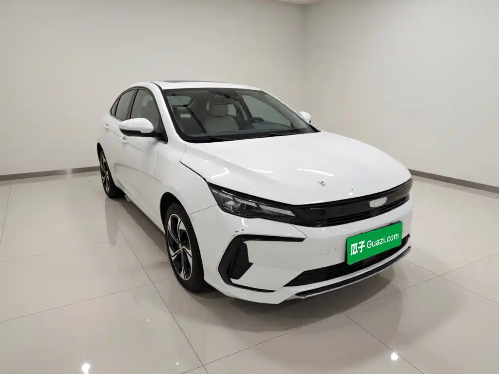Geely Emgrand L Hip 2025 — фото 3