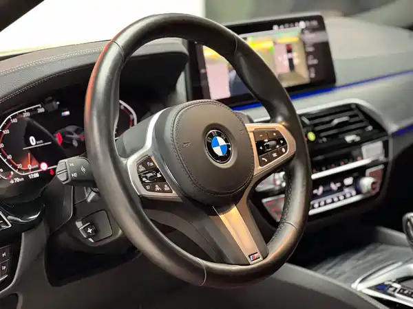 BMW 5 Series 2021