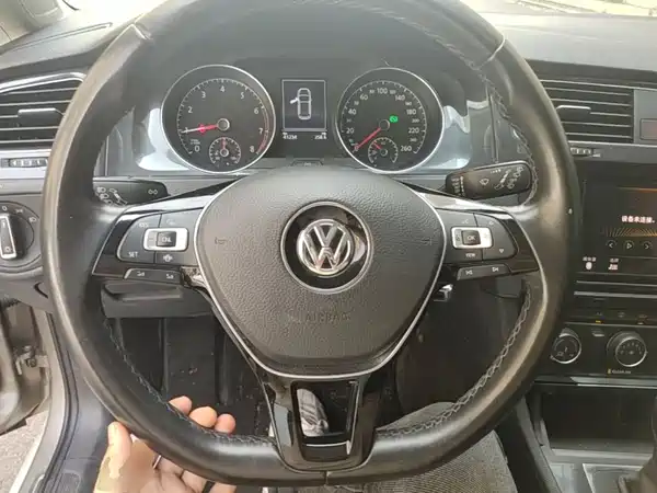 Volkswagen Golf 2020