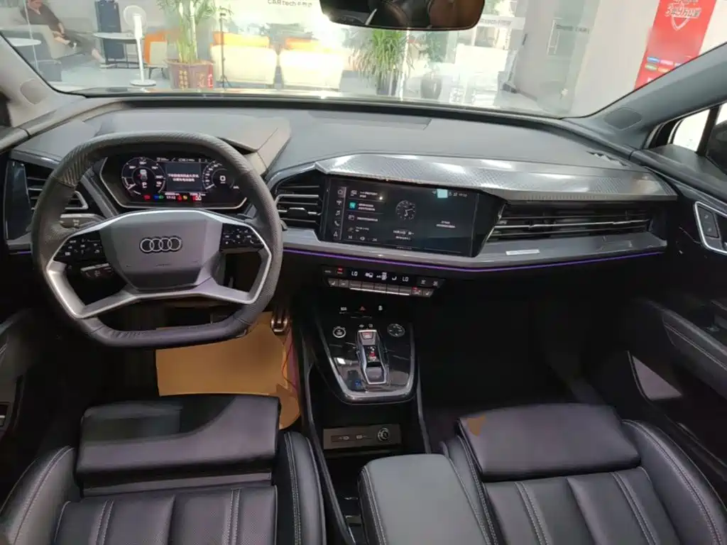 Audi Q4 E-Tron 2024 — фото 10