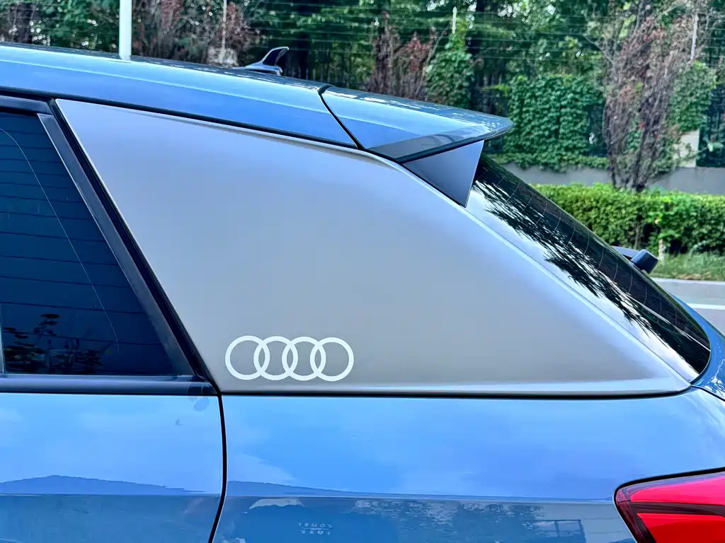 Audi Q2L 2022 — фото 18