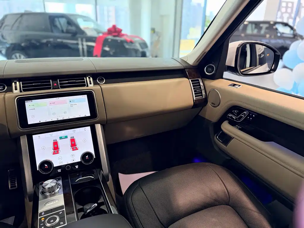 Land Rover Range Rover 2020 — фото 18