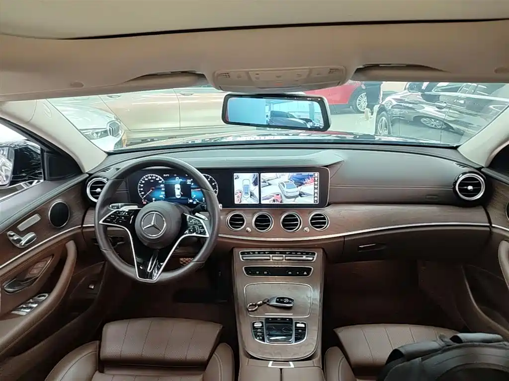 Mercedes-Benz E-Class 2023 — фото 10