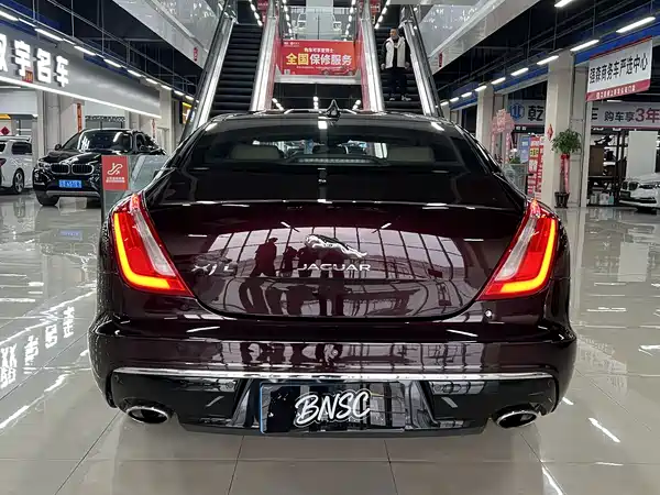 Jaguar XJ 2016