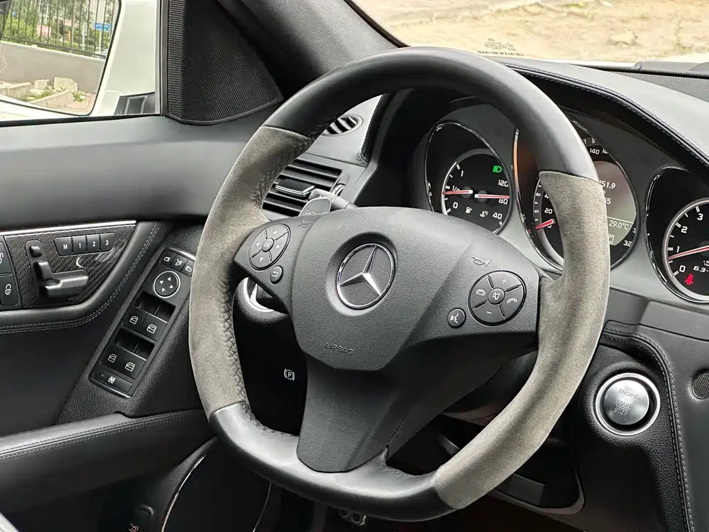 Mercedes-Benz C-Class AMG 2012 — фото 8
