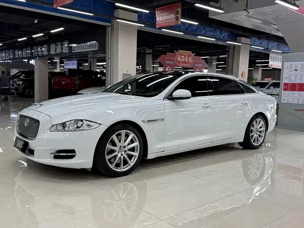 Jaguar XJ 2015