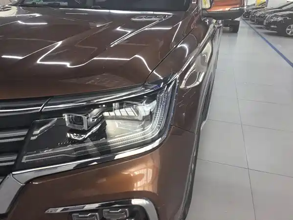 Roewe RX8 2018