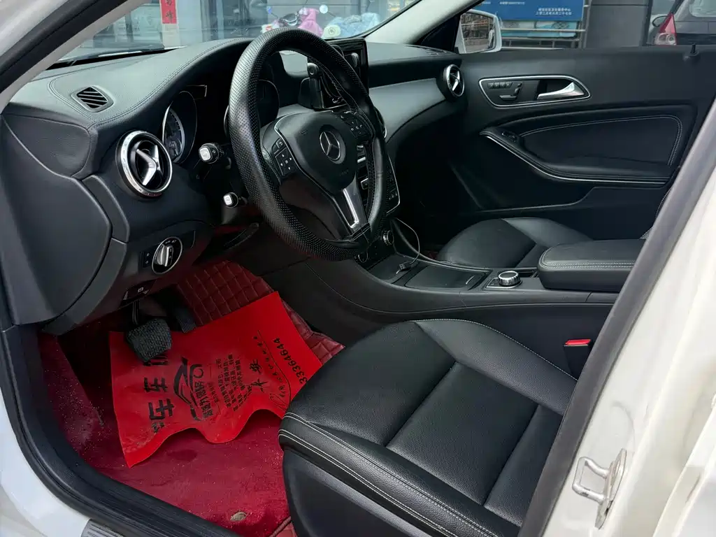 Mercedes-Benz GLA 2015 — фото 7