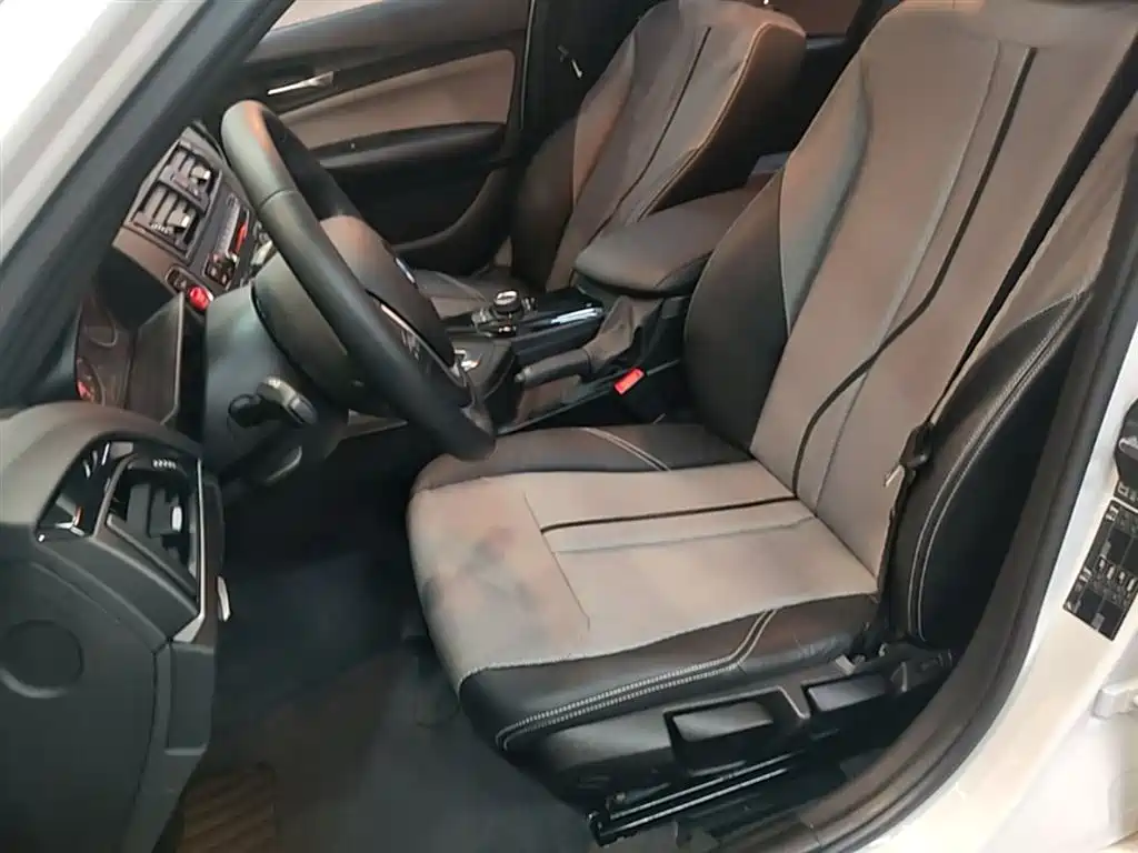 BMW 1 Series 2015 — фото 15